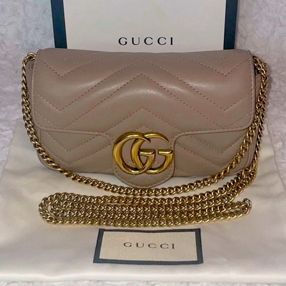 Gucci Matelassé Chevron Quilted Leather Super Mini Marmont Bag in Dusty Pink - Picture 1 of 17